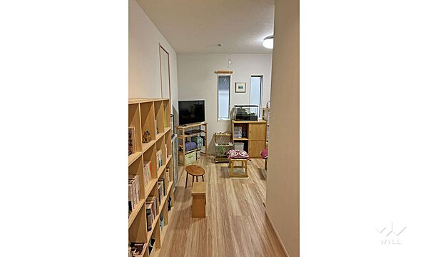 洋室趣味のお部屋としてもお使い頂けそうです。