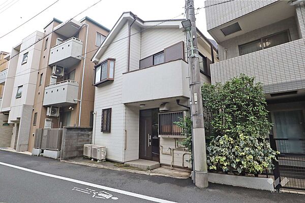 物件（北側から）現況は古家付きです。
