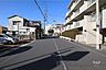 その他：敷地西側の前面道路（南側から）