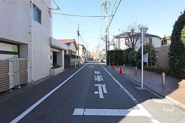 敷地南西側の前面道路