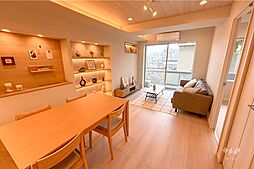 ボン・ファミリエ 3LDKのリビング/ダイニング