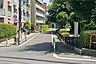 その他：敷地南東側の前面道路（南西側から）