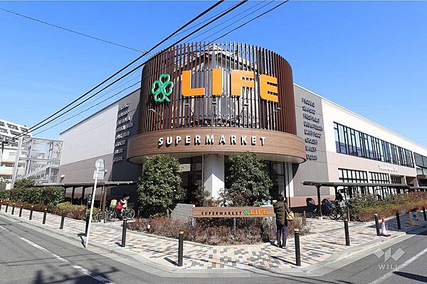 ライフ(桜新町店)の外観