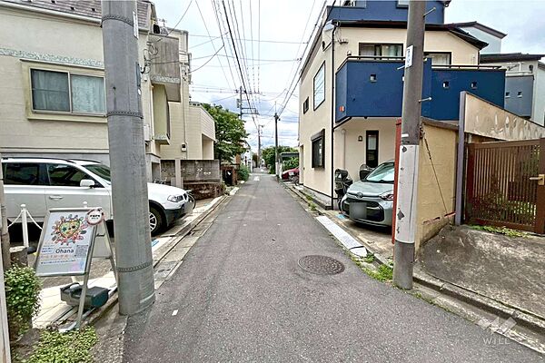 物件の西側前面道路（北側から）［2026年6月23日撮影］