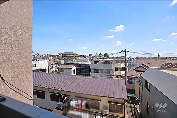 バルコニーからの眺め（東方向）［2026年7月9日撮影］