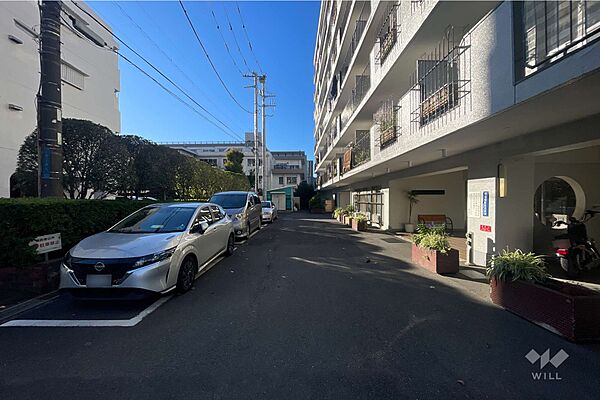 敷地の入り口