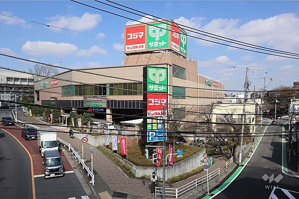 サミットストア(成城店)の外観