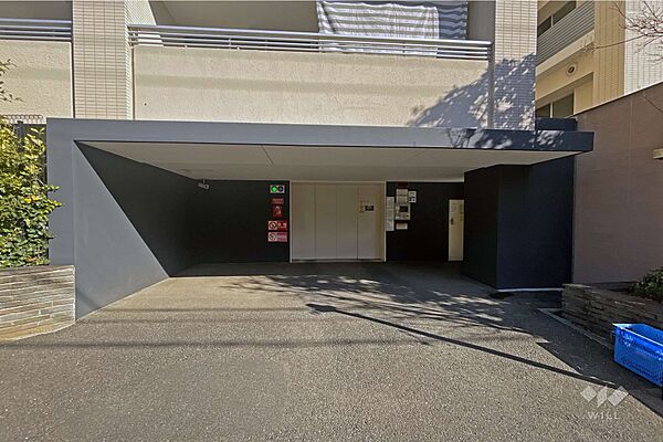 敷地内駐車場（屋内機械式）