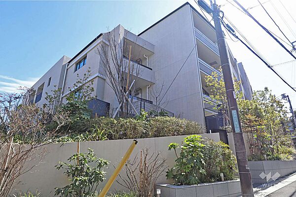クレヴィア三軒茶屋の外観(北西側から)