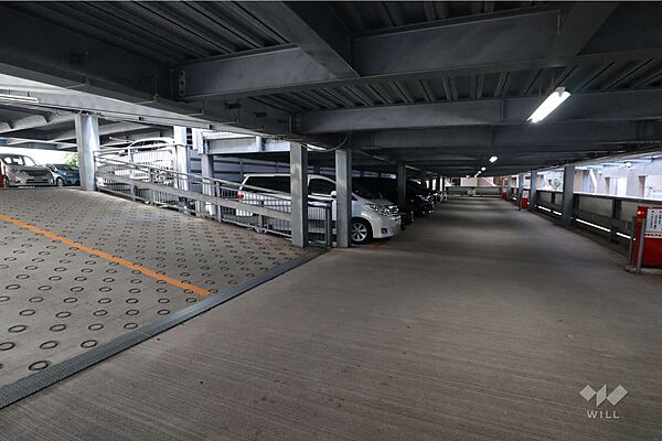 敷地内駐車場（屋内平面式）