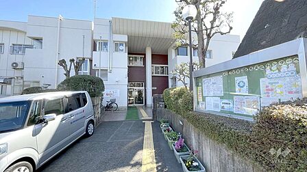 平こども文化センターの外観