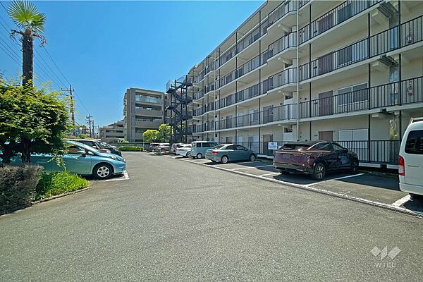 敷地内駐車場（屋外平面式）