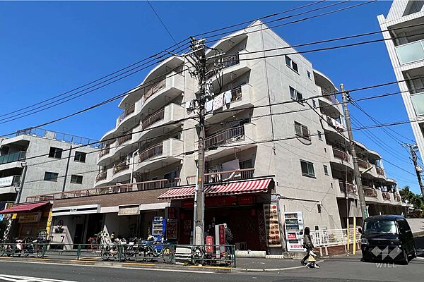 ワコー第7大蔵マンションの外観(南東側から)
