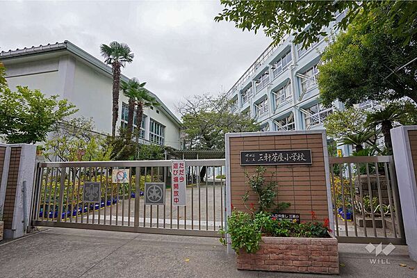 三軒茶屋小学校[公立]の外観