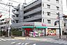 周辺：まいばすけっと(上用賀1丁目店)の外観