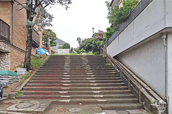 接地階段［2026年9月10日撮影］