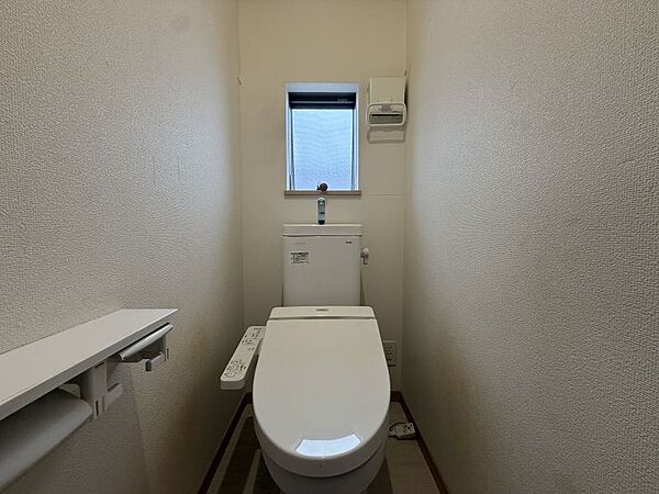 1・2階にトイレあり、忙しい朝もストレスなく快適に過ごせます！