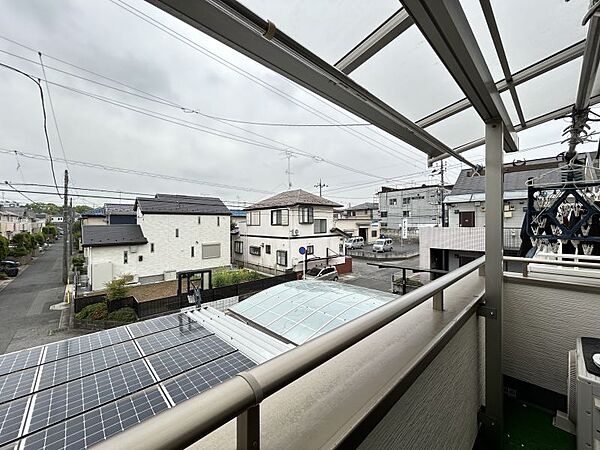 陽をたっぷり浴びるバルコニーで、洗濯物もしっかり乾かせます！