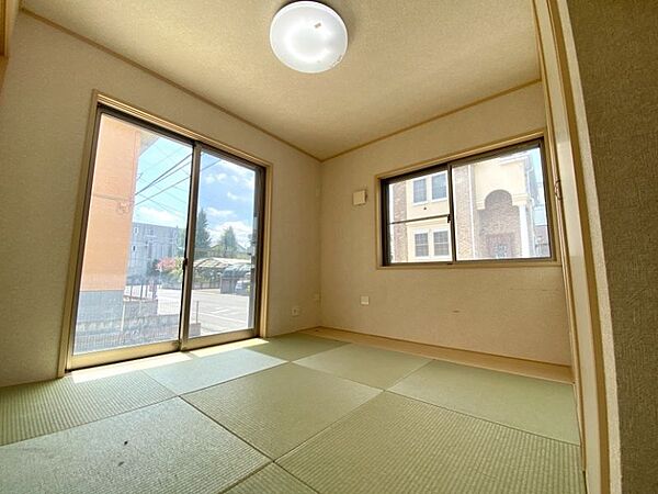 和室の醸し出す空間は、不思議と心が落ち着きます♪