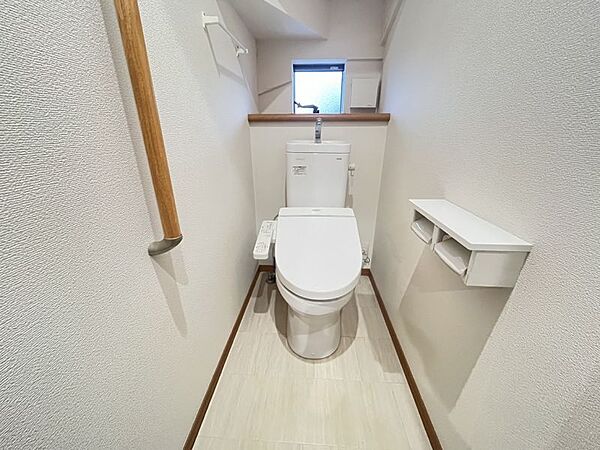 1階2階それぞれにトイレがあるので、ご家族が増えても安心ですね！