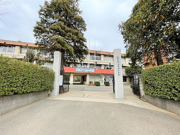 東部小学校まで徒歩約1分（約50ｍ）