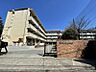 周辺：第六中学校まで　1198m　徒歩約15分●教育目標「確かな学力と豊かな心を持つ生徒の育成」
