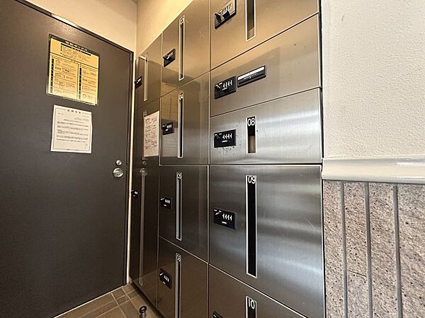 宅配ボックス。不在時の荷物問題も解決。