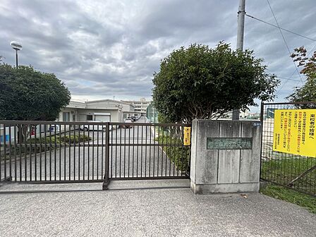光ヶ丘中学校まで1279m 徒歩約16分