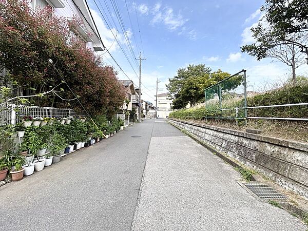 スーパーまで徒歩約4分！日常のお買い物にもたいへん便利な立地です◎