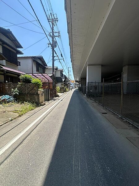 前道幅員約4.1ｍ　西名阪自動車道近く交通便利