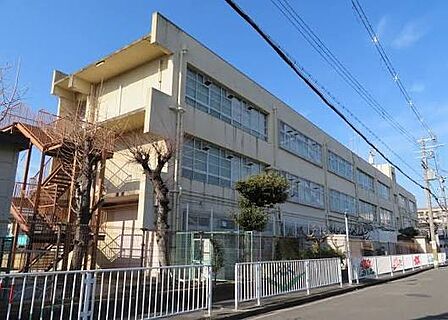 荒川小学校 徒歩約8分