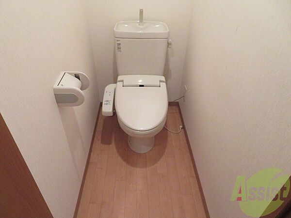 画像11:トイレは嬉しいウォシュレット付きで快適に過ごせそうです。
