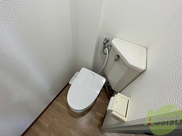 画像11:温水洗浄便座付きのトイレは、使用しやすくうれしいですね。