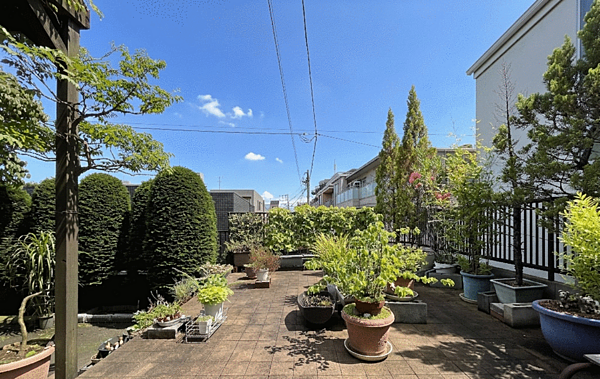 detached 東京都新宿区西新宿２丁目1-1　新宿三井ビル53階