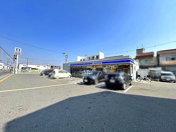 ローソン寝屋川中神田町店 290m
