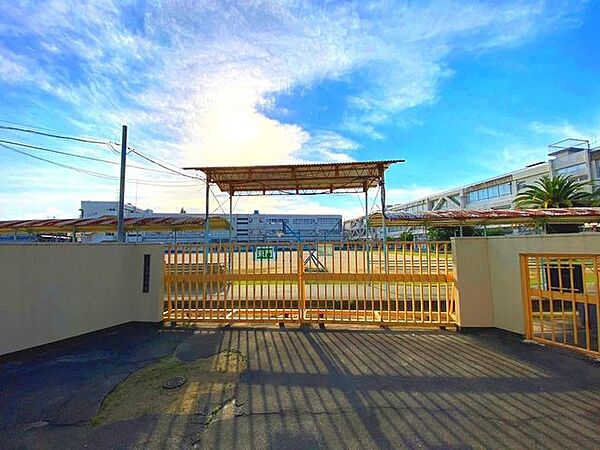 寝屋川市立池田小学校 450m