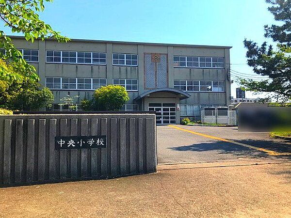 八幡市立中央小学校 450m
