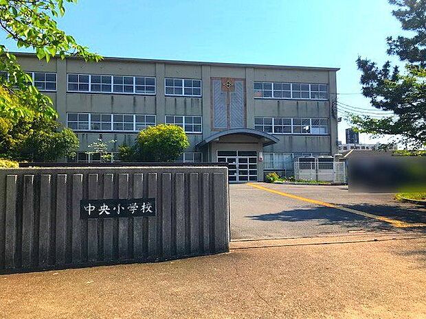 八幡市立中央小学校 450m