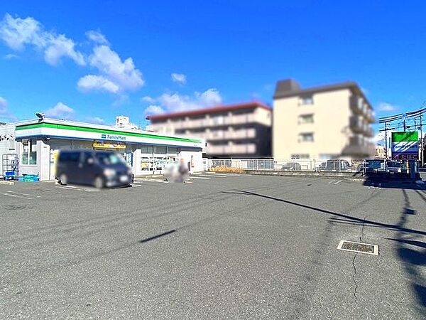 ファミリーマート寝屋川点野店 500m