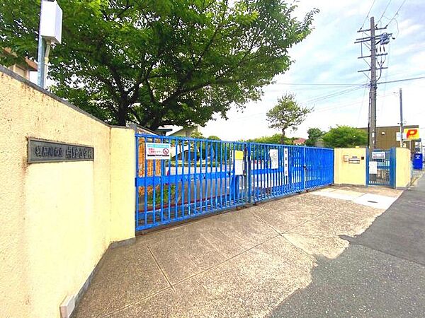 寝屋川市立点野小学校 800m