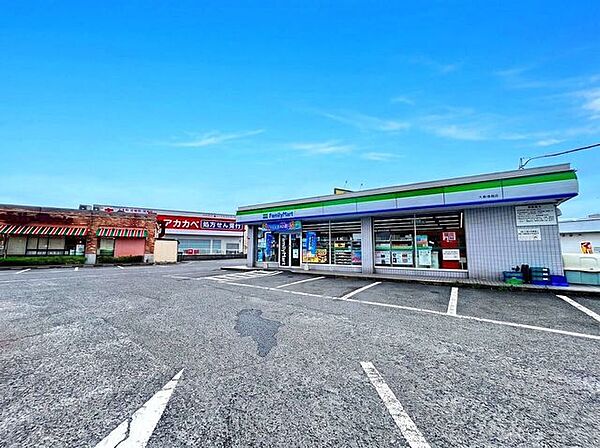 ファミリーマート大東諸福店 800m