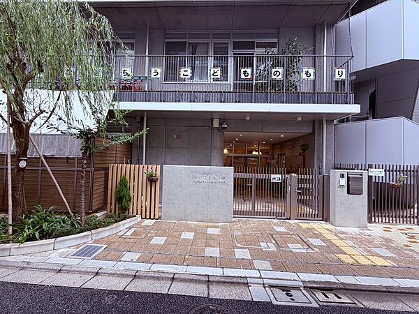 柳町こどもの森　文京区立柳町幼稚園：徒歩3分（200ｍ）