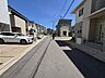 外観：前面道路含む現地写真