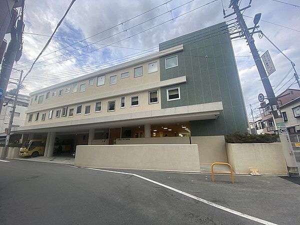 淡路保育園 610m