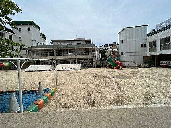 鶴見幼稚園 670m