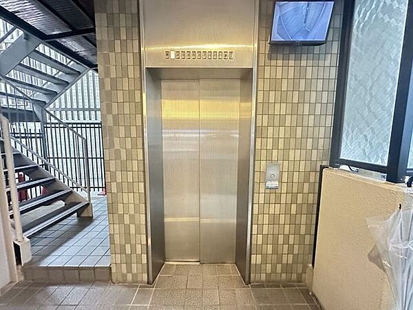 エレベータ