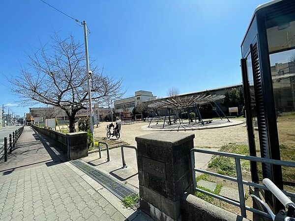新森東公園 460m