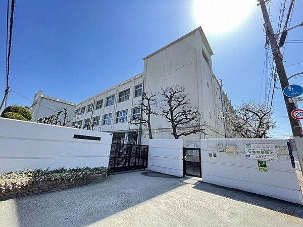 大阪市立新森小路小学校 1100m