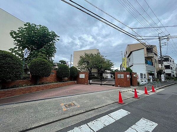 大阪市立大桐小学校 640m