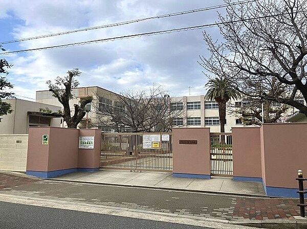 大阪市立菫中学校 750m